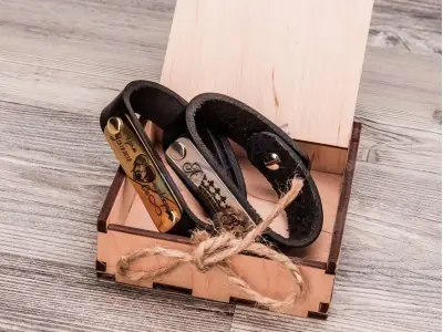 Шкіряний браслет з табличкою Шкіряний браслет з табличкою