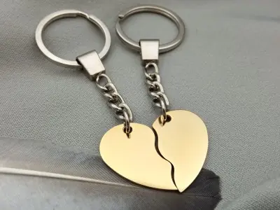 Брелок Половинки серця