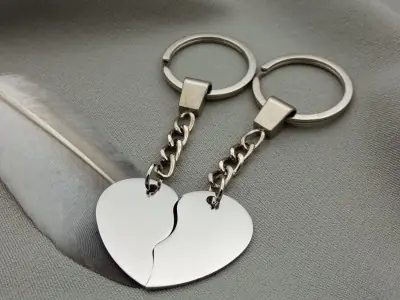 Брелок Половинки серця
