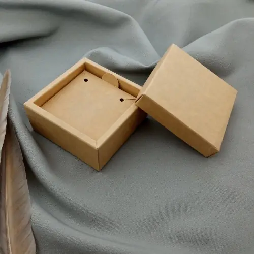 Коробочка картонна