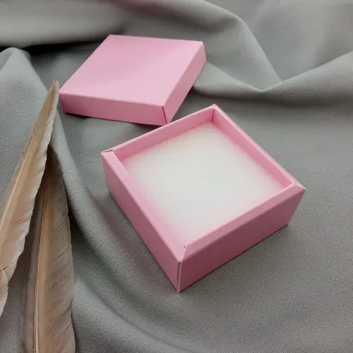 Коробочка картонна