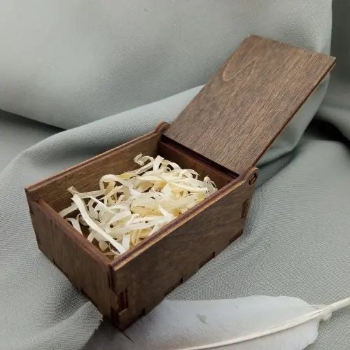 Коробочка деревʼяна Коробочка деревʼяна