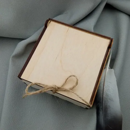 Коробочка деревʼяна велика