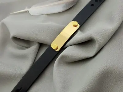 Шкіряний браслет з табличкою Шкіряний браслет з табличкою