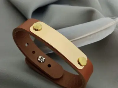 Шкіряний браслет з табличкою Шкіряний браслет з табличкою