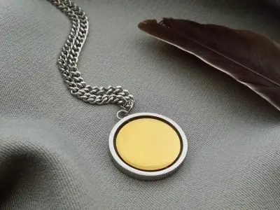 Кулон "Гравітація"