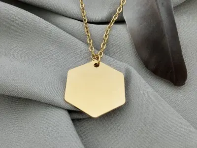 Кулон шестикутний