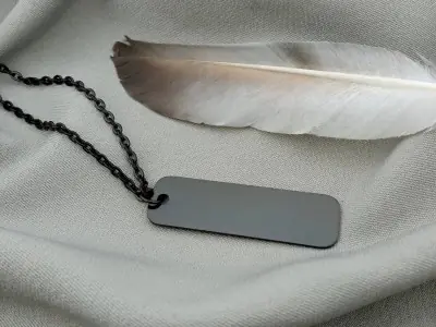 Кулон вертикальний