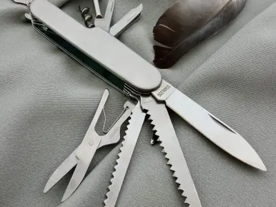Ніж мультитул
