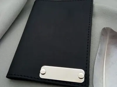 Обкладинка для паспорта з табличкою