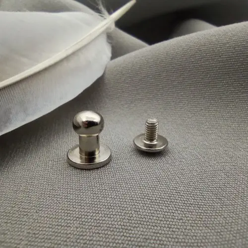 Гвинт для шкіряного браслету